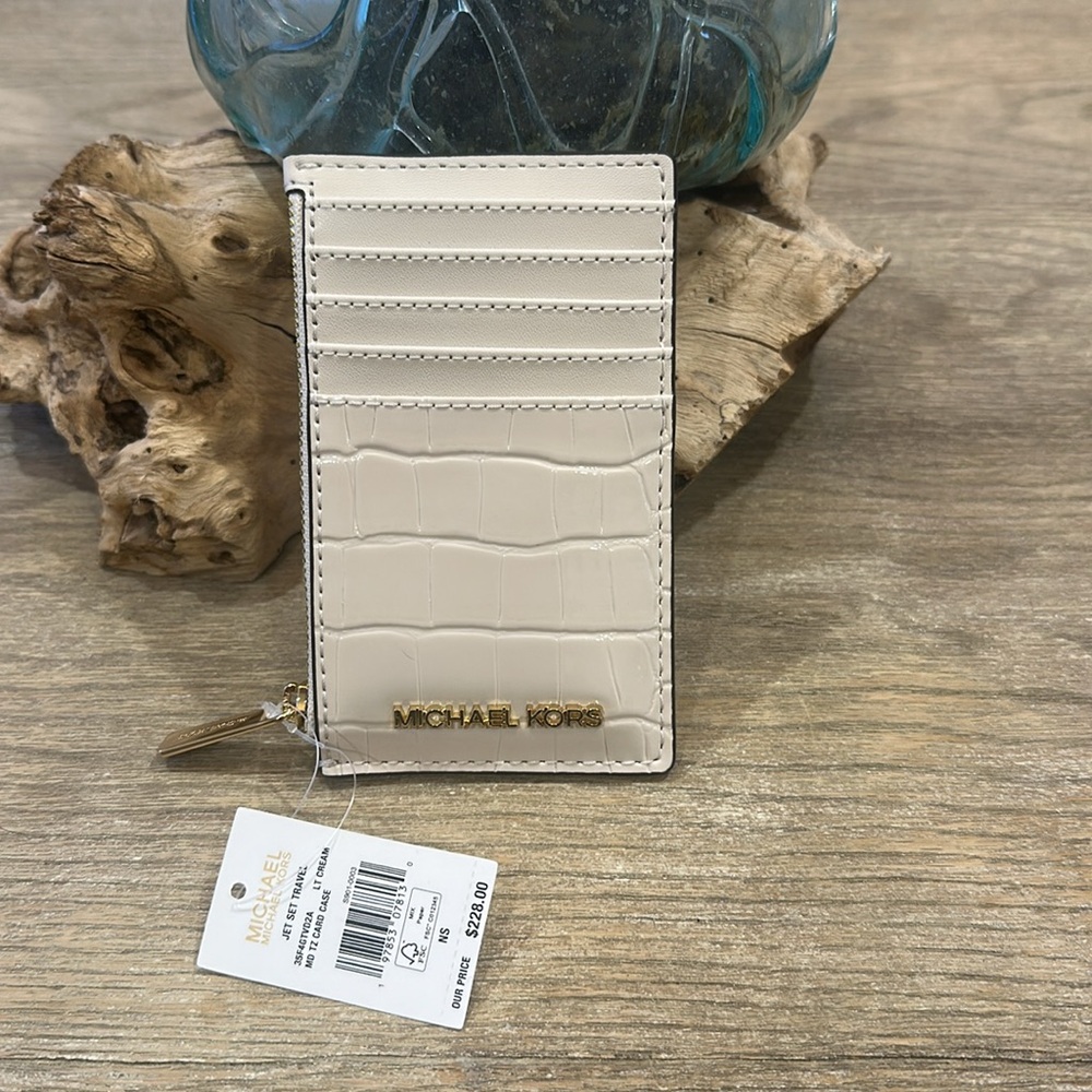 Michael Michael Kors Cream Card Holder/Wallet - Picture 2 of 3